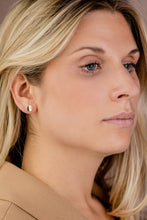 Laden Sie das Bild in den Galerie-Viewer, Ohrring Plättchen Clair Stecker rund - 585 Gelbgold
